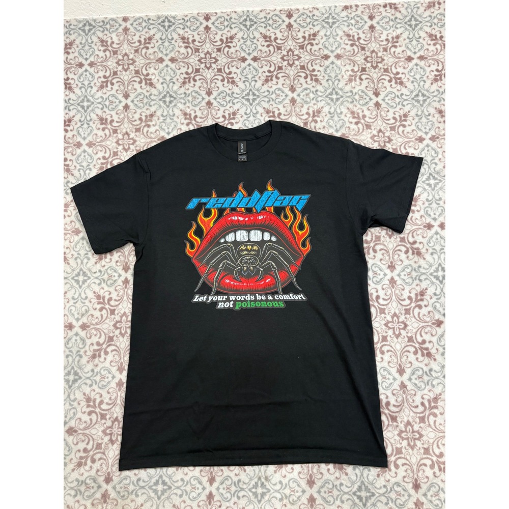Reddflag Graphic T-Shirt Black Gildan Heavy Cotton Spider Lips Flame Mens Medium